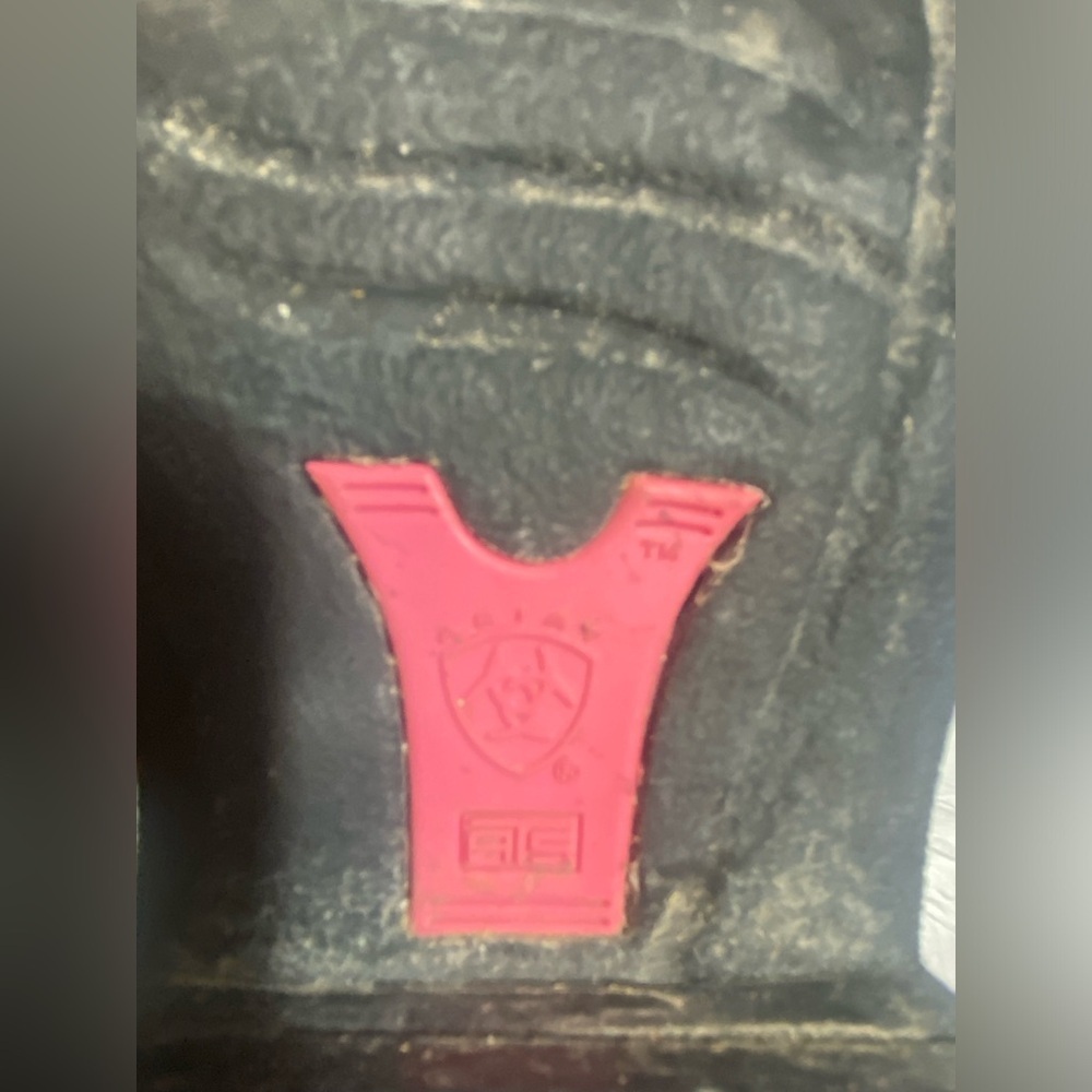 Ariat Brown and Camo Boots with Pink Trim - Picture 11 of 14